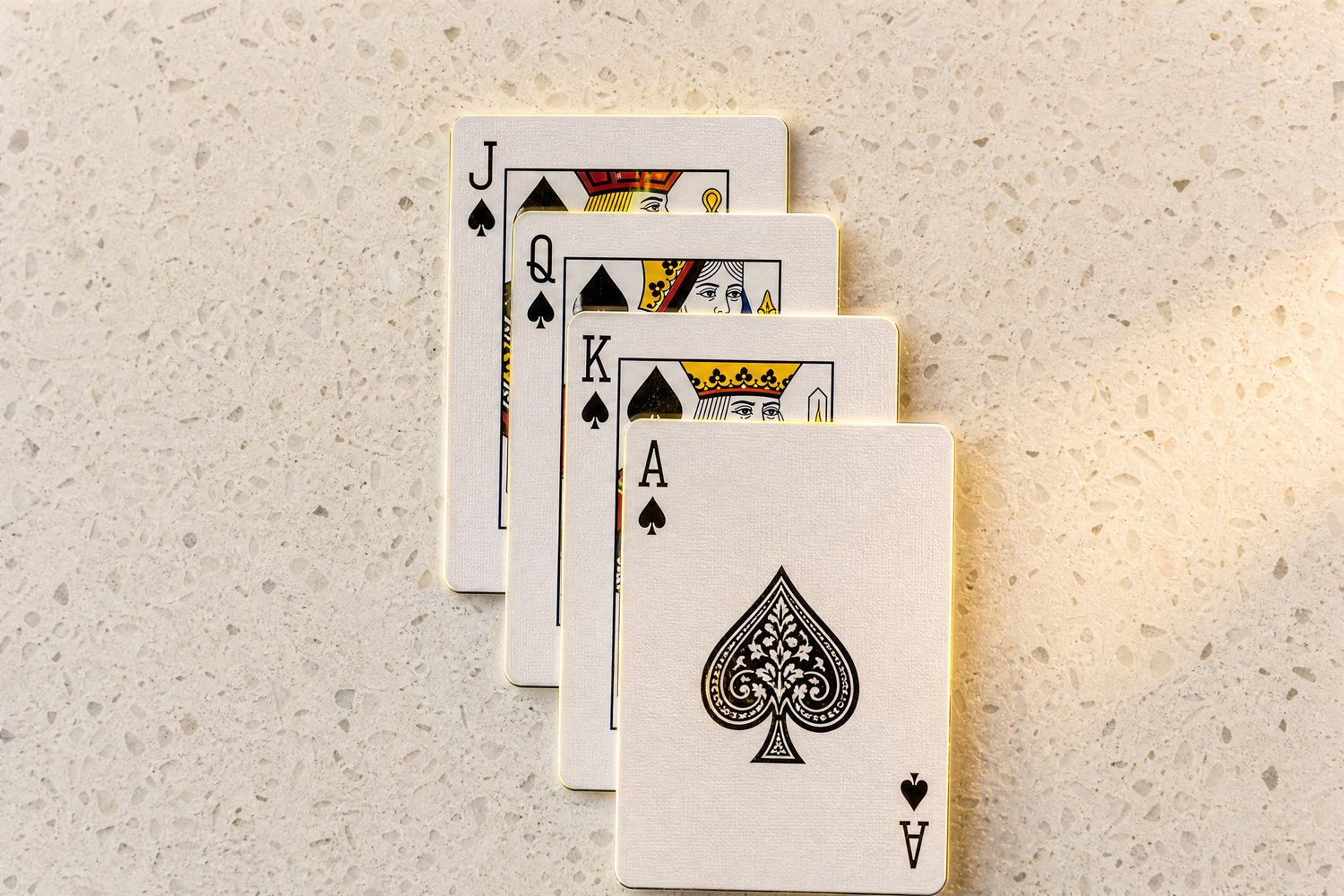 QQPOKER转牌圈持续下注三大时机：读懂牌面与对手再行动